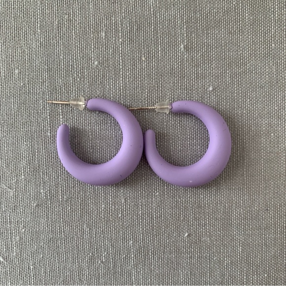 3/$20 fun colorful earrings pack - Picture 7 of 11